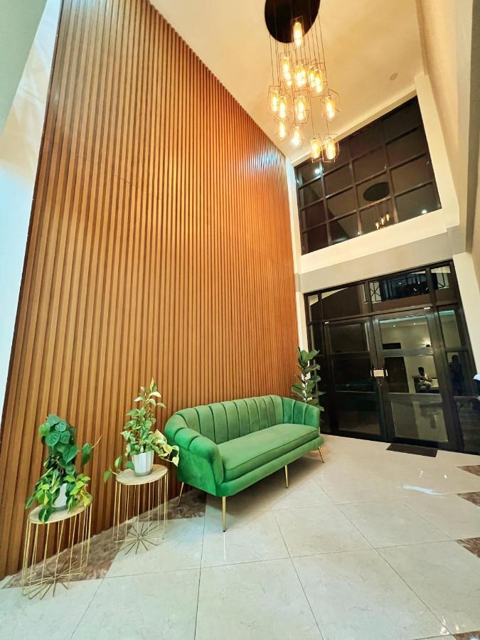 Verra Inn Тагайтай Экстерьер фото